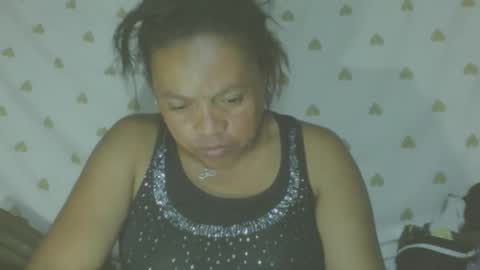 Snapshot of lorahvane chatting on 04-28-26, 12:21 LorahVane online show from 04-28-26, 12:21