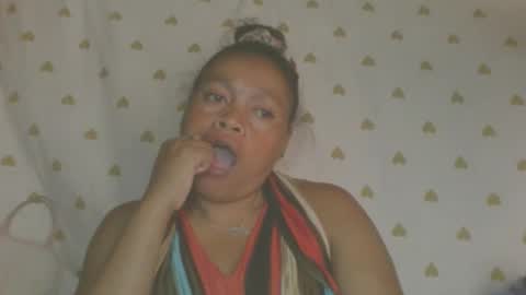 Snapshot of lorahvane chatting on 05-08-26, 10:09 LorahVane online show from 05-08-26, 10:09