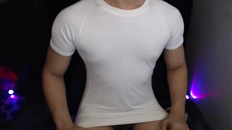 Snapshot of lord_of_cum69 chatting on 04-26-26, 01:36 Macky online show from 04-26-26, 01:36
