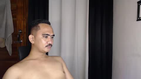 Snapshot of lord_of_cum69 chatting on 05-04-26, 02:13 Macky online show from 05-04-26, 02:13