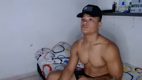 Dominic online show from 11-29-25, 01:03