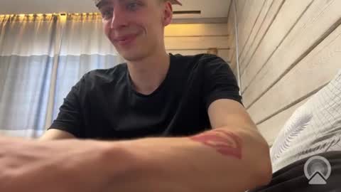 Snapshot of lordsaee chatting on 08-07-26, 01:18 lordsaee online show from 08-07-26, 01:18