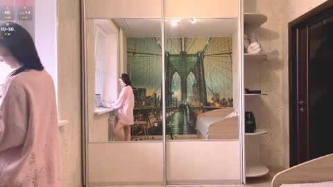 Olivia online show from 11-04-25, 05:28