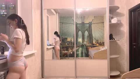 Olivia online show from 11-11-25, 12:27