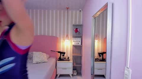 lorelaigiven online show from 11-07-25, 12:49