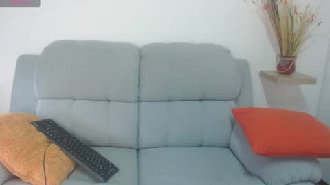 Snapshot of loren_queen_ chatting on 08-04-26, 03:47 Loren online show from 08-04-26, 03:47