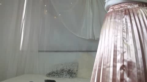 Snapshot of loren_queen_ chatting on 08-05-26, 02:20 Loren online show from 08-05-26, 02:20