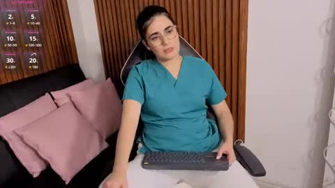 Loren online show from 06-01-26, 02:35