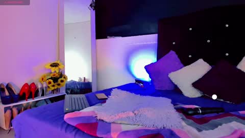 Snapshot of lorena_capelli_ chatting on 12-27-24, 07:08 lesly lorena online show from 12-27-24, 07:08