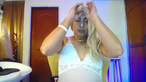 Snapshot of lorena_sexy__ chatting on 07-27-26, 02:35 lorena_sexy__ online show from 07-27-26, 02:35