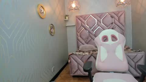 lorena_watson online show from 01-06-25, 04:15