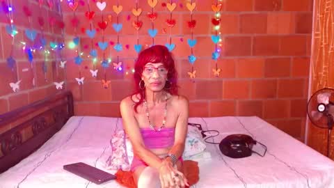 Snapshot of lorenacapelli chatting on 02-14-25, 01:40 Lorena Capelli online show from 02-14-25, 01:40