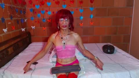 Snapshot of lorenacapelli chatting on 09-29-25, 12:43 Lorena Capelli online show from 09-29-25, 12:43