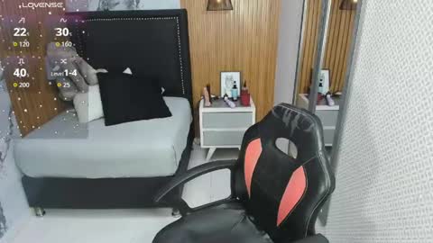 lorenadavies online show from 06-07-26, 12:20