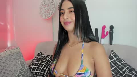 L O R E N online show from 01-31-25, 01:45