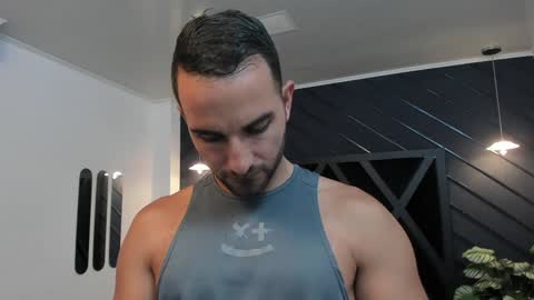 Snapshot of lorenzo_walker_ chatting on 01-14-25, 05:23 L O R E N Z O Thumbs Up help online show from 01-14-25, 05:23