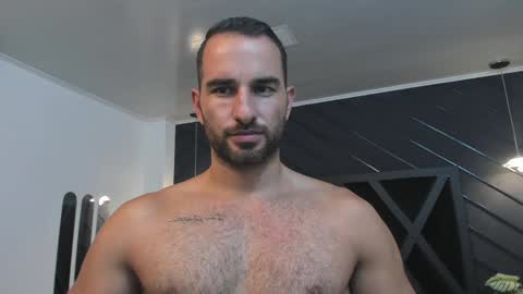 Snapshot of lorenzo_walker_ chatting on 01-17-25, 05:19 L O R E N Z O Thumbs Up help online show from 01-17-25, 05:19