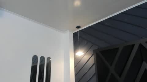 Snapshot of lorenzo_walker_ chatting on 02-01-25, 11:58 L O R E N Z O Thumbs Up help online show from 02-01-25, 11:58