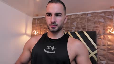 Snapshot of lorenzo_walker_ chatting on 02-24-25, 05:53 L O R E N Z O Thumbs Up help online show from 02-24-25, 05:53