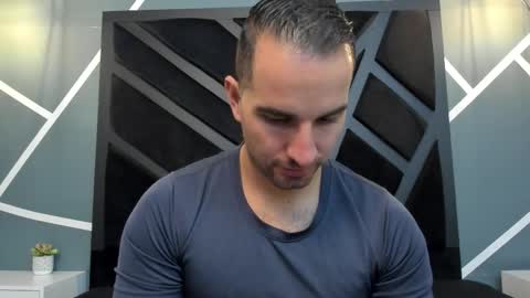 Snapshot of lorenzo_walker_ chatting on 09-08-25, 05:56 L O R E N Z O Thumbs Up help online show from 09-08-25, 05:56