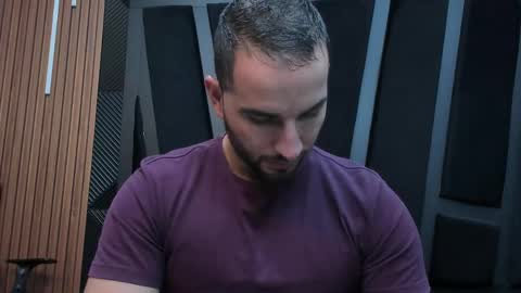 Snapshot of lorenzo_walker_ chatting on 09-26-25, 05:17 L O R E N Z O Thumbs Up help online show from 09-26-25, 05:17