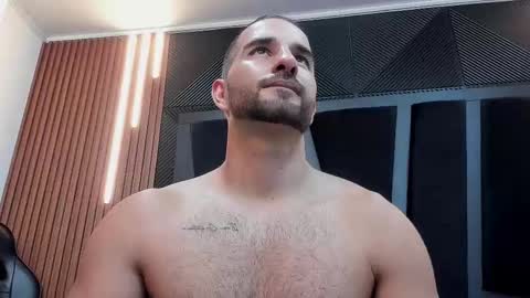 Snapshot of lorenzo_walker_ chatting on 09-27-25, 05:29 L O R E N Z O Thumbs Up help online show from 09-27-25, 05:29