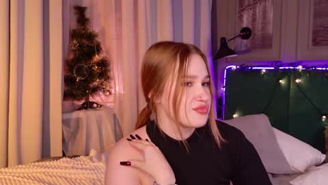 Snapshot of lori_mason chatting on 12-23-24, 01:40 Lori online show from 12-23-24, 01:40