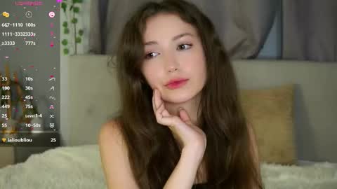 Naomi online show from 10-12-25, 10:20