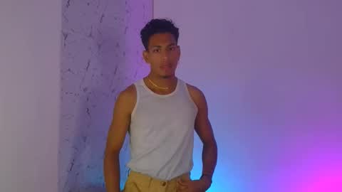 Lorian Vikel  online show from 03-11-26, 02:06