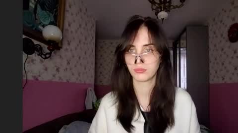 Kira online show from 12-02-25, 07:14