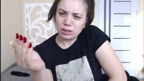 LorraGrey online show from 01-20-25, 06:42