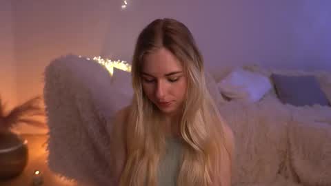 Lorrie online show from 03-15-26, 11:05