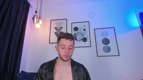 Snapshot of los_juanes chatting on 01-03-25, 09:47 JUAN  JUAN online show from 01-03-25, 09:47