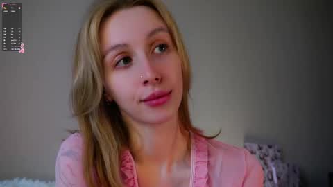Snapshot of lost_mymind chatting on 05-09-26, 02:28 Jess online show from 05-09-26, 02:28