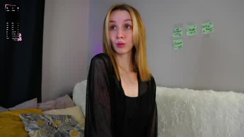 Snapshot of lost_mymind chatting on 05-10-26, 02:39 Jess online show from 05-10-26, 02:39