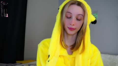 Snapshot of lost_mymind chatting on 05-13-26, 03:04 Jess online show from 05-13-26, 03:04