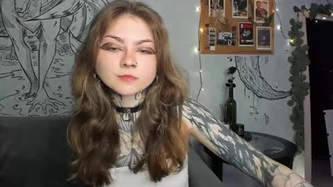 Snapshot of lostallice chatting on 10-06-25, 01:58 lostallice online show from 10-06-25, 01:58