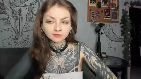 Snapshot of lostallice chatting on 06-16-26, 01:30 lostallice online show from 06-16-26, 01:30