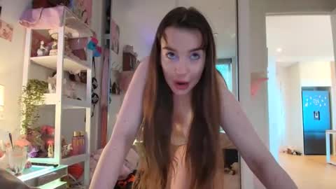 Snapshot of lottieslilsecret chatting on 04-23-26, 12:12 Lottie online show from 04-23-26, 12:12