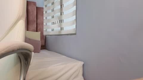 Snapshot of lou_rosse chatting on 01-28-25, 07:32  Lou Rosse  online show from 01-28-25, 07:32