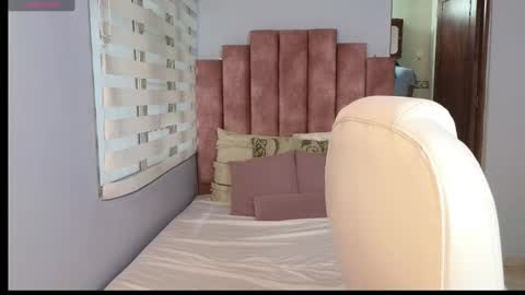 Snapshot of lou_rosse chatting on 02-06-25, 08:45  Lou Rosse  online show from 02-06-25, 08:45