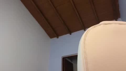 Snapshot of lou_rosse chatting on 02-14-25, 08:26  Lou Rosse  online show from 02-14-25, 08:26