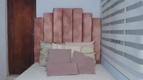 Snapshot of lou_rosse chatting on 02-28-25, 08:28  Lou Rosse  online show from 02-28-25, 08:28