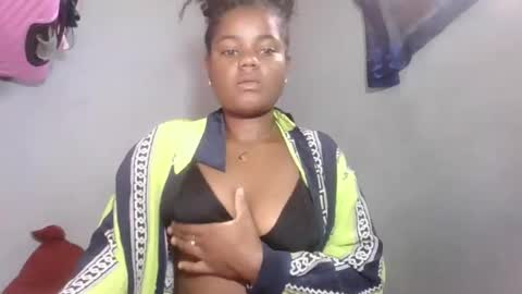 louane98 online show from 02-15-26, 05:48