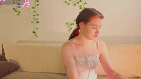 Riley online show from 09-28-25, 06:13