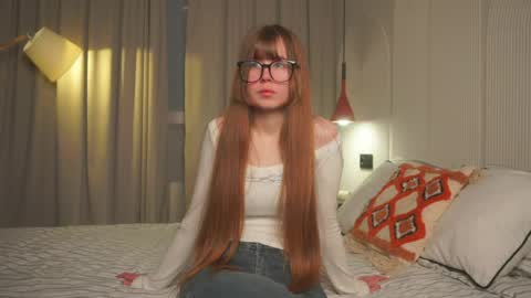 Snapshot of louettakarn chatting on 05-18-26, 05:30 Sade online show from 05-18-26, 05:30