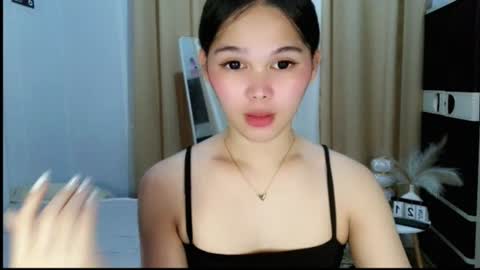 Snapshot of louilalicious chatting on 06-22-26, 12:35 louilalicious online show from 06-22-26, 12:35