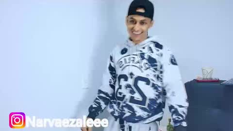 Snapshot of louis_ale chatting on 10-31-25, 02:01 Alejandro online show from 10-31-25, 02:01