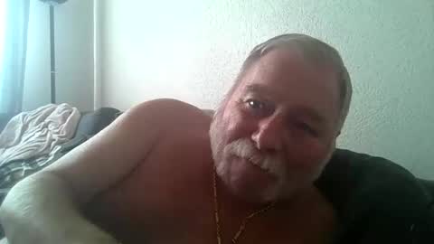 louis_chokdee online show from 09-22-25, 03:03