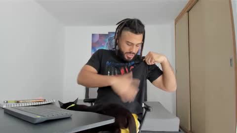 louis_marley_ online show from 02-18-25, 05:21